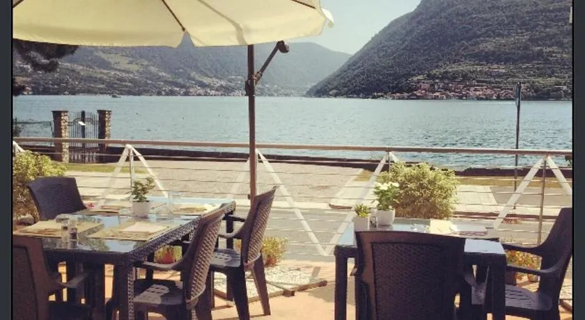 A Lago - Image 1