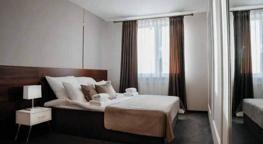 Hotel Resident - Image 1