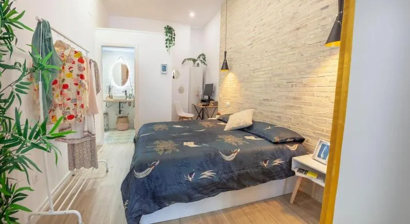 RB - Urban loft retreat, comfort & good location - Image 1