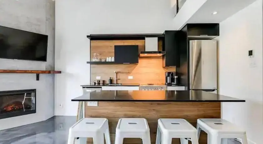 Condo moderne, escapade vacance, vue sur montagnes - Image 1