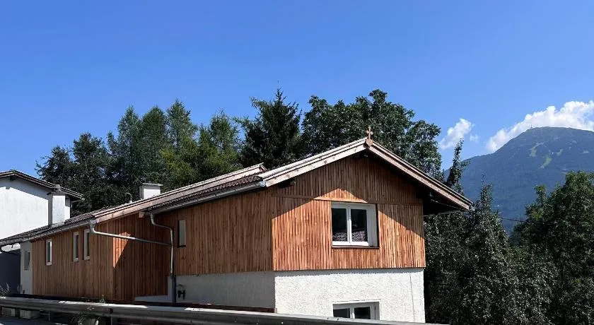 Hanna`s Home - Image 1
