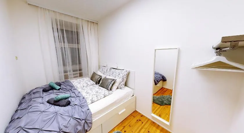 Apartment Wood - Image 1