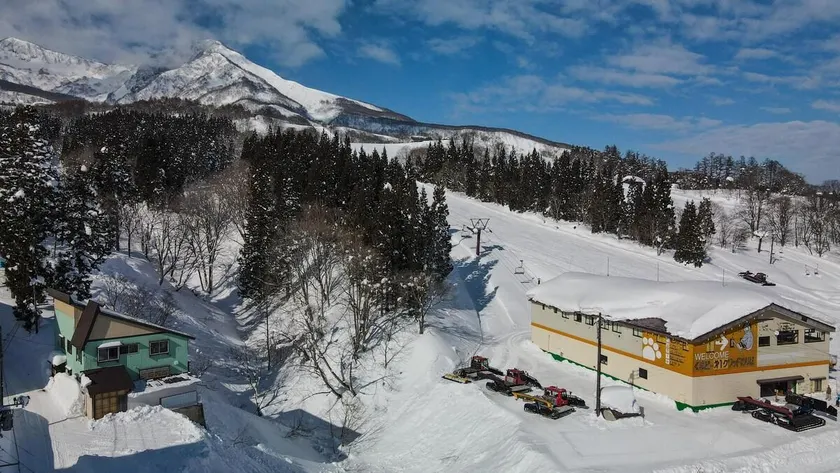 Ski In Ski Out Myoko!  Luxury 5 Bedroom Chalet - Image 1