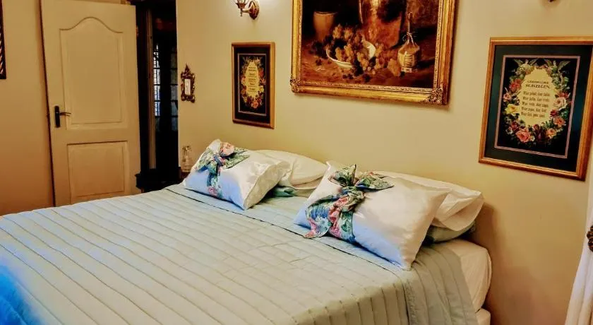 Mia's Accommodation - Image 1