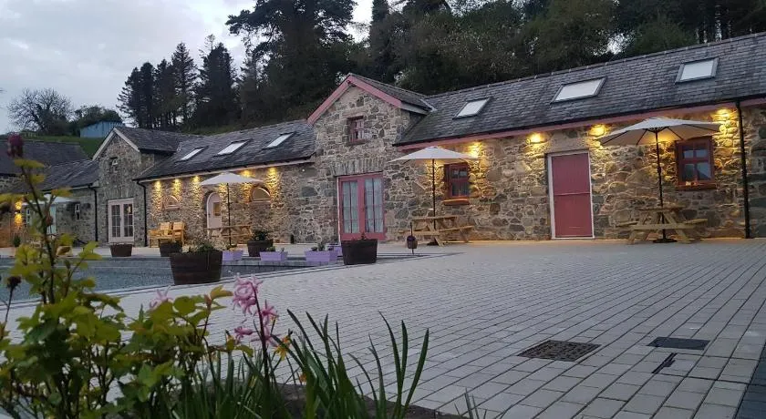 Magical 3-Bed Stone Built Cottage - Sleeps 6 - Image 1