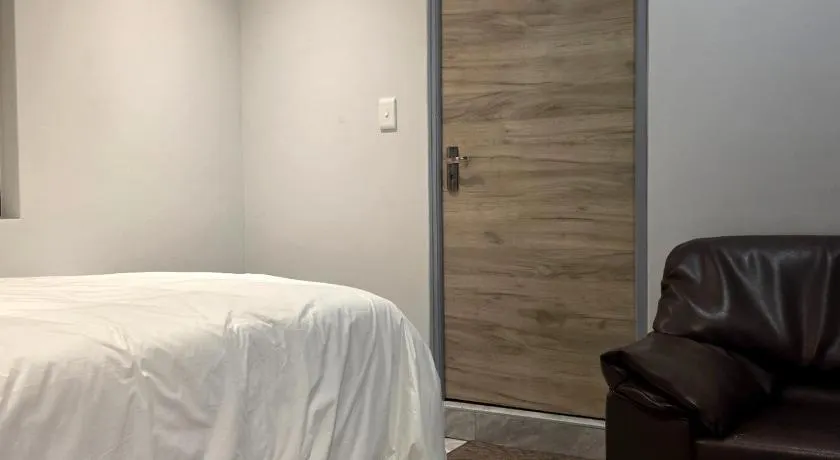 Ijumba Signature Hotel - Image 1
