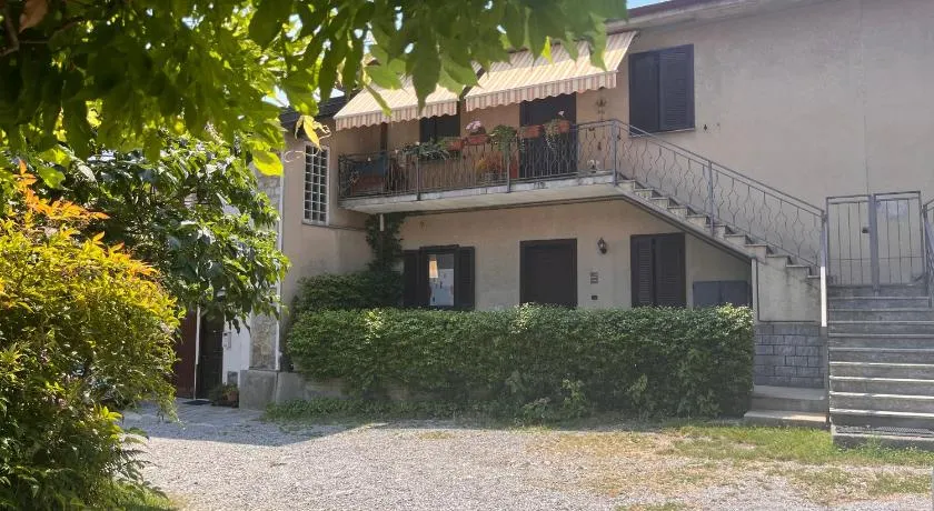 Il Cortile Como Single & Double Room in apartment NO HOTEL - Image 1