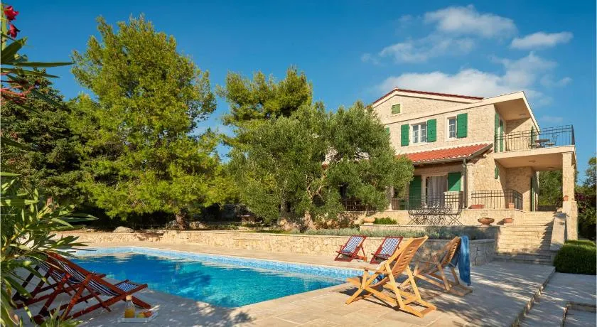 House in Lun for 10 people with 5 rooms Ref. 580796 - Image 1