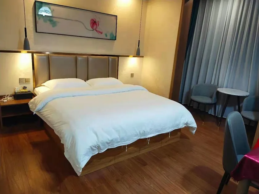 Cenxi Xingang Hotel - Image 1