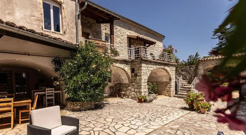 chambres d'hôtes "les Monteils" - Image 1