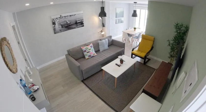 Apartamentos La Encarnación V-VI cerca del mar - Image 1