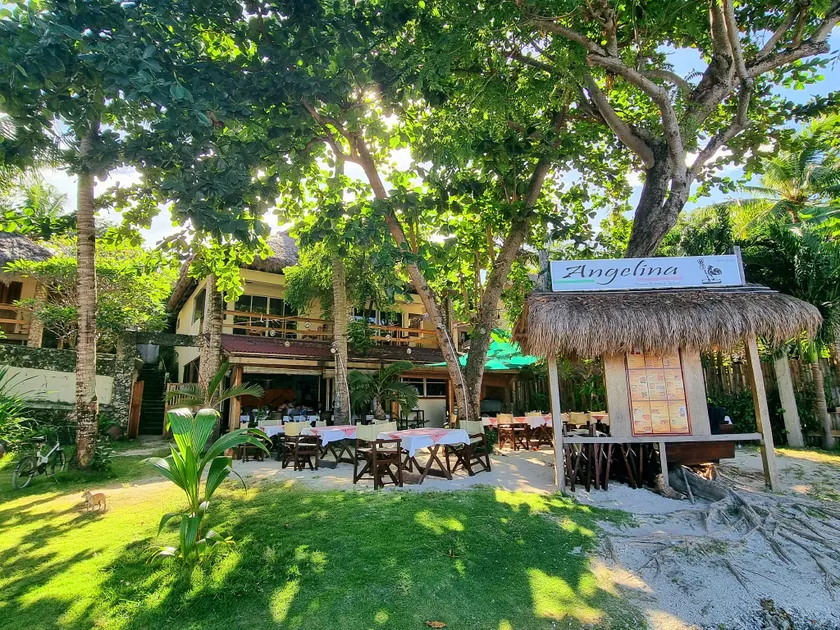 Angelina Beach Resort & Italian Restaurant Malapascua - Image 1