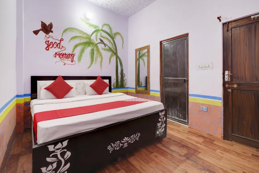 OYO 75186 Hotel Legend - Image 1