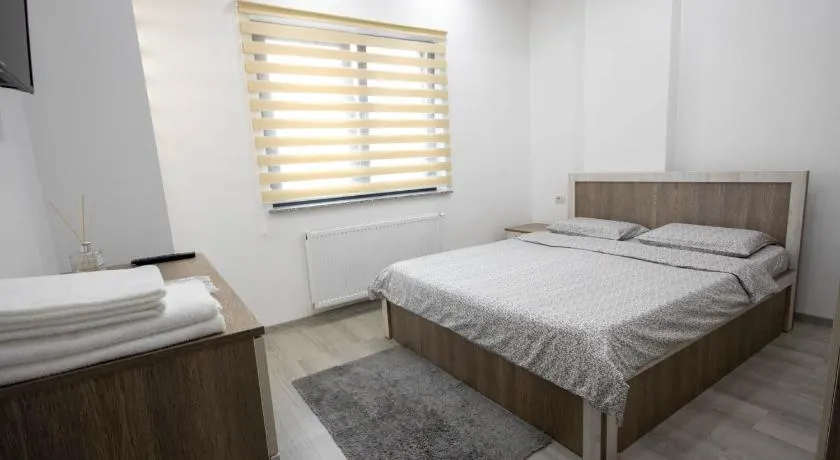 AStar Apartments - EXTRA LARGE - Image 1