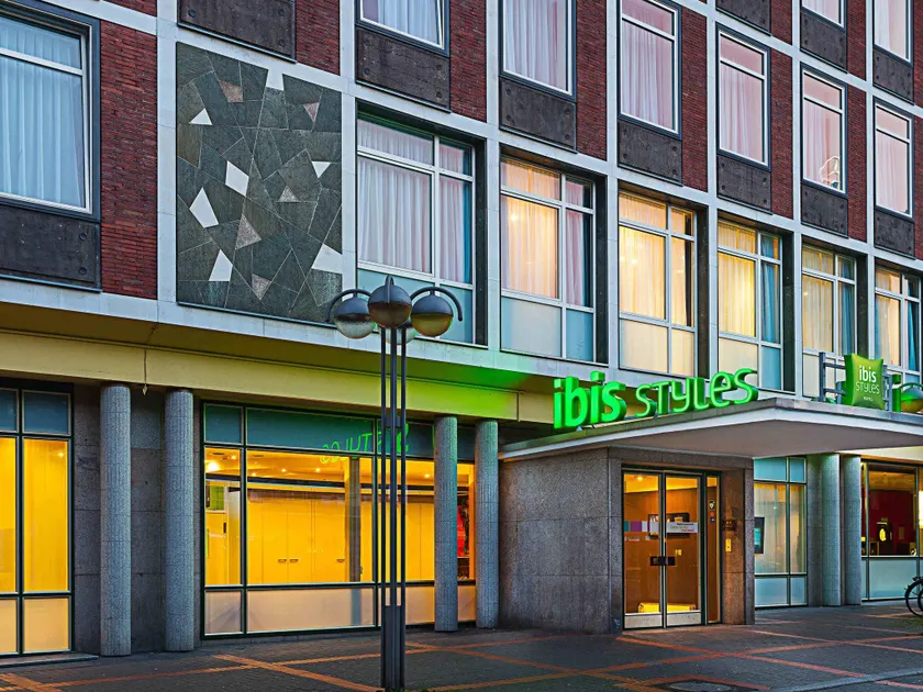 B&B HOTEL Bochum Hbf-Nord - Image 1