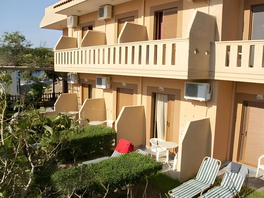 Lappa Hotel - Image 1