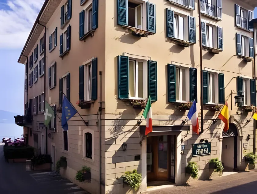 Hotel Garnì Riviera - Image 1
