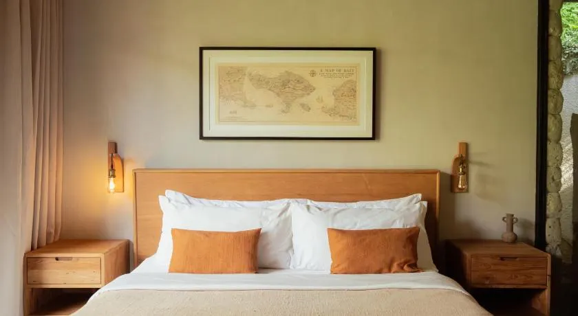 OLA HOUSE Uluwatu Bespoke 2 BR with Salt Water Pool 10 minutes to Best Beaches - Image 1