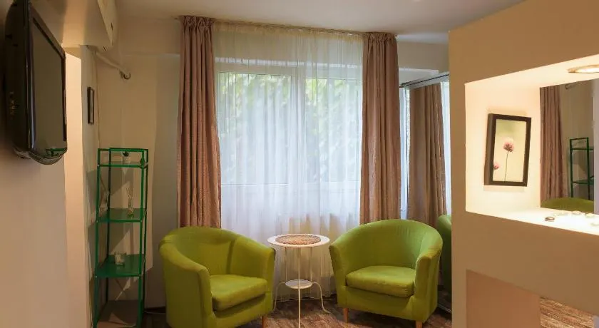 Apartament, Ultracentral, Piata Victoriei - Image 1