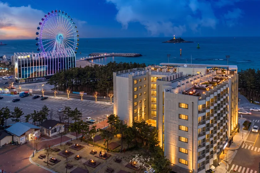 Sokcho Chonpines Beach Hotel - Image 1