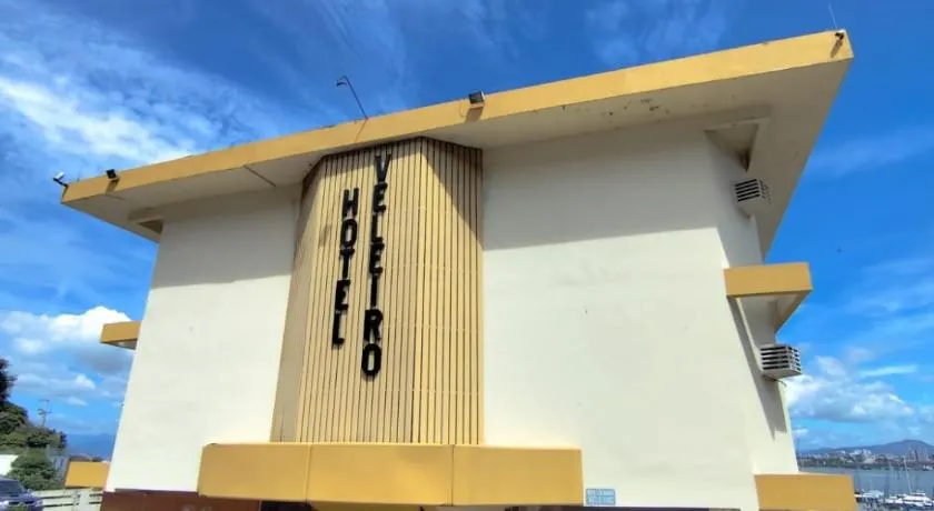 Hotel Veleiro - Image 1