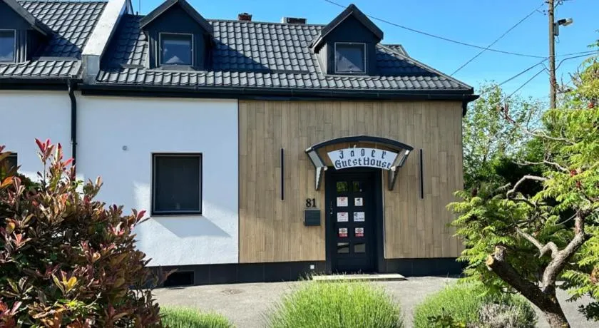 Jager Guesthouse - Image 1