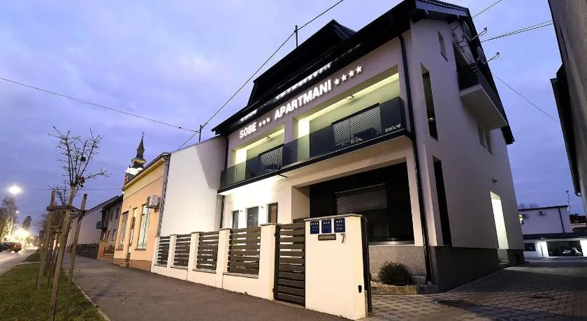 Apartmani i sobe Laganini - Image 1