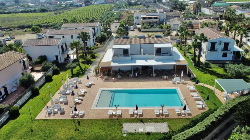 Oasi Guzzetta Hotel&Case Vacanze - Image 1