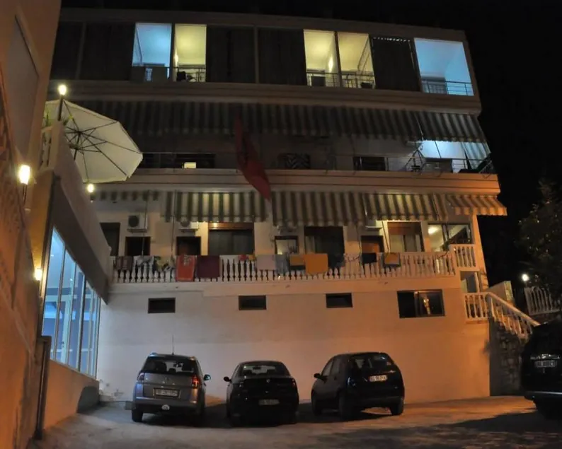 Hotel Aurora - Image 1