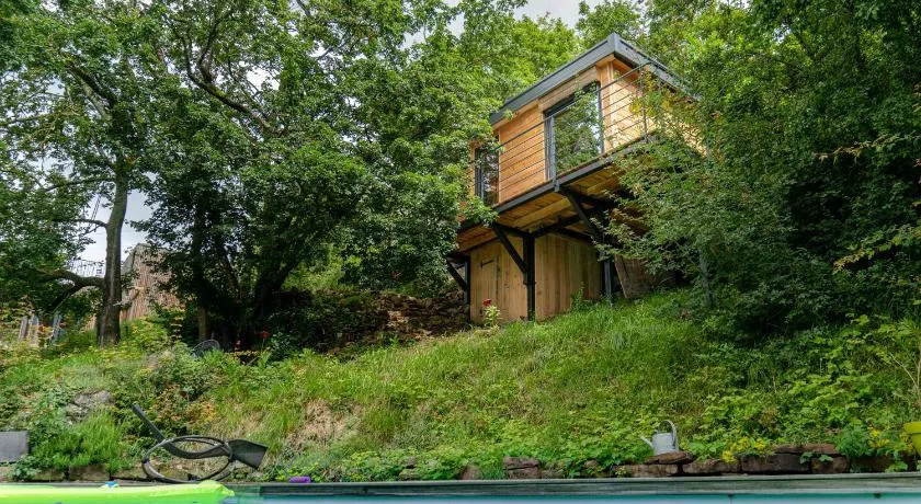 Le Moonloft insolite Tiny-House dans les arbres & 1 séance de sauna pour 2 avec vue panoramique - Image 1
