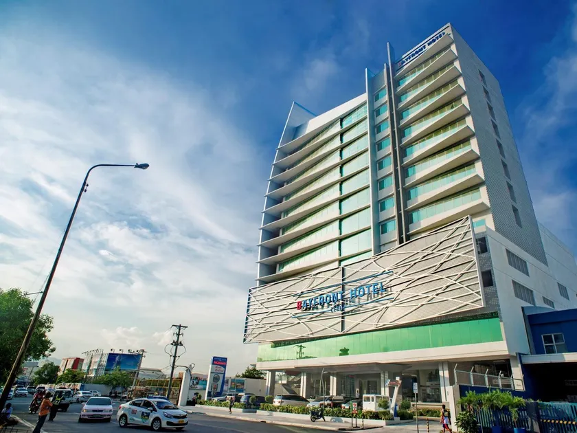Bayfront Hotel Cebu North Reclamation - Image 1