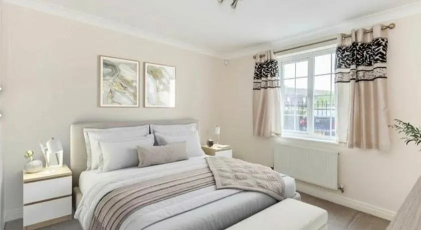 Spacious 2-Bed Family Flat in Wimbledon Near Tube - Image 1