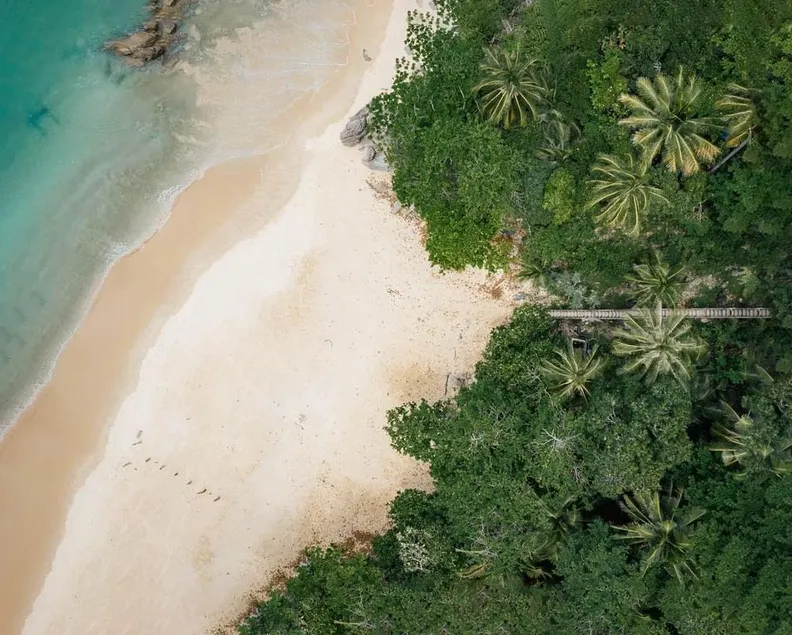 Sealord Naithon Beachfront Villa - Image 1