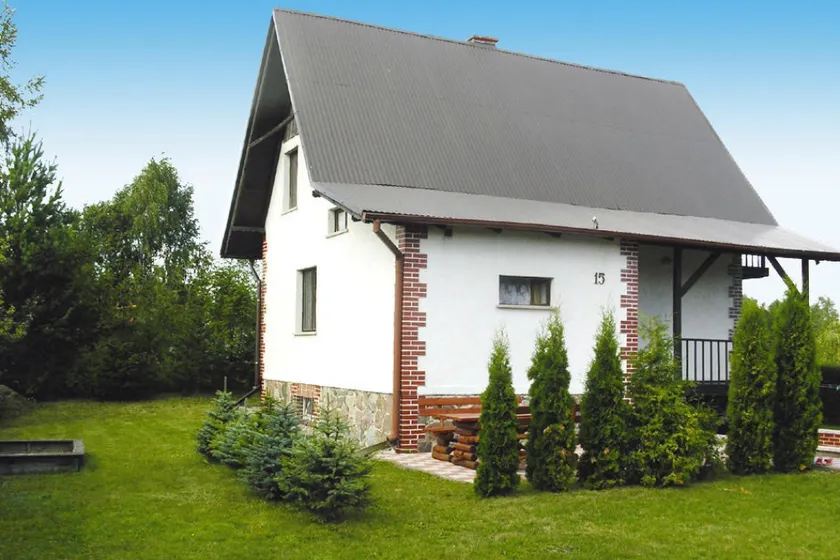 Holiday home with garden, close to the lake - Image 1