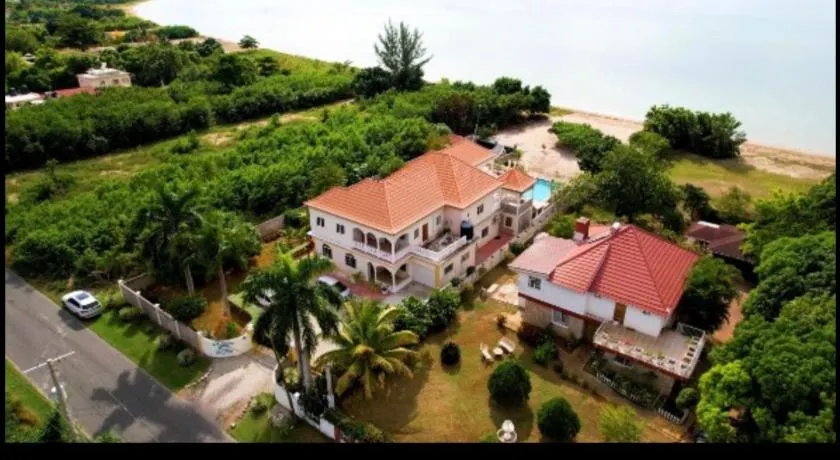 Indigo Beach Villa - Image 1