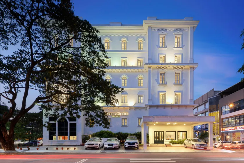 The Avenue Center Hotel - Image 1