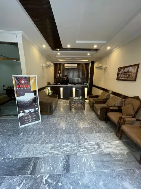 Hotel Crescent - Image 1