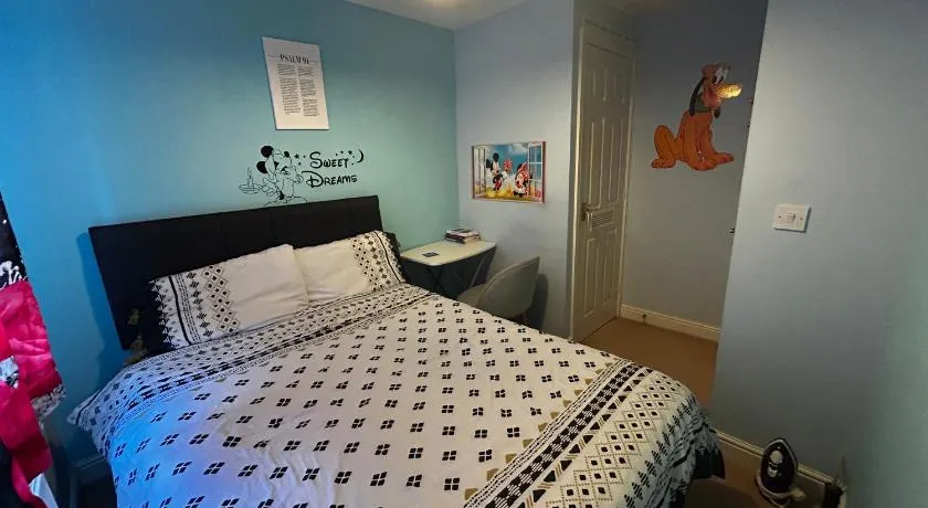 Rooms in Granary House, Newmarket - Image 1