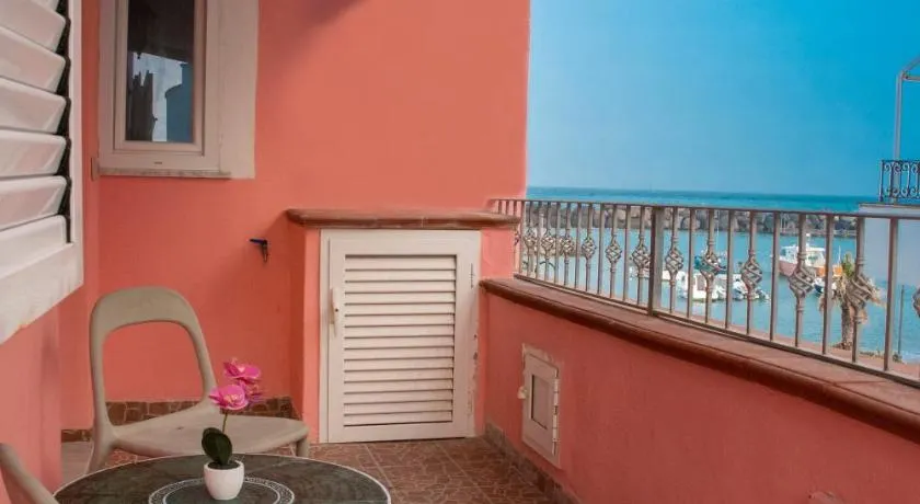 MARE NOSTRUM - Beachfront House with Sea View - 2 Bedrooms - Sant'Angelo Ischia - Image 1