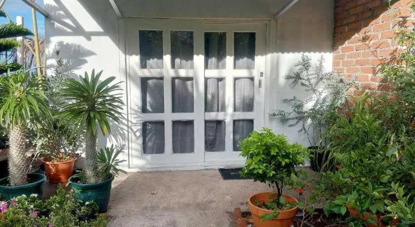 house of the gardens - Image 1