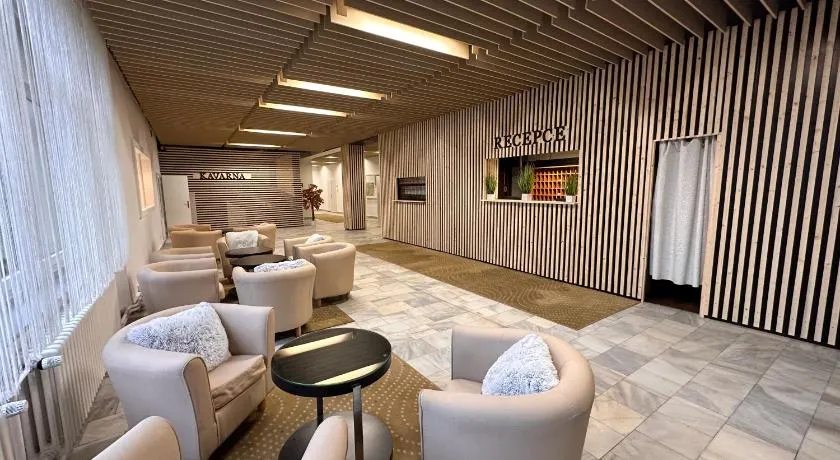 Horský hotel Jelenovská s bazénem v ceně - Image 1