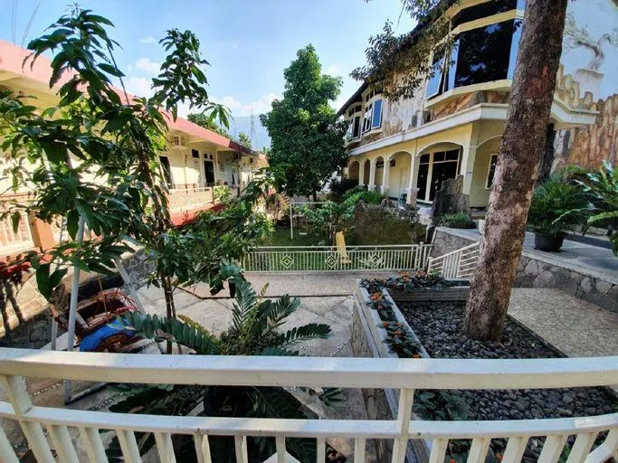 Timlo Solo Guest House Ungaran - Image 1