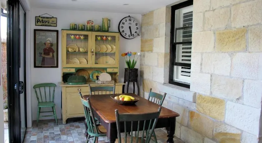 Apple Tree Cottage - Image 1