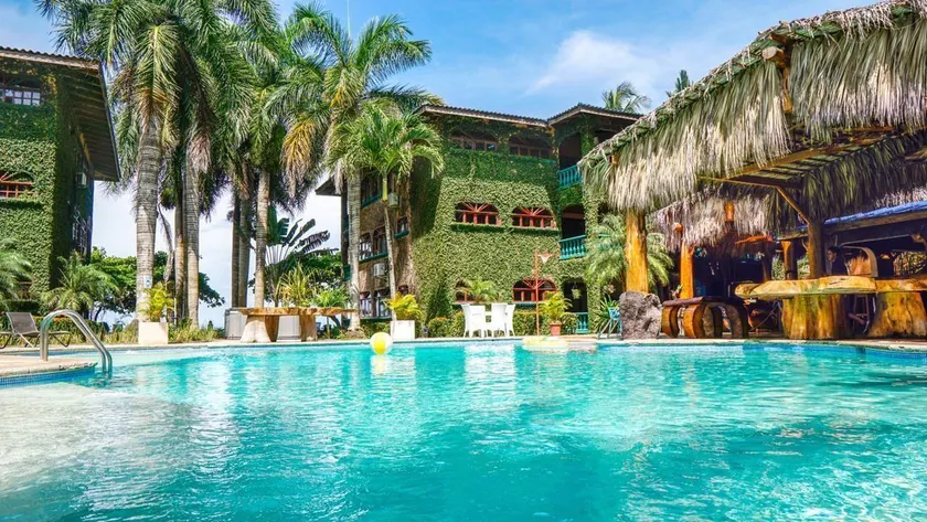 MAREA BRAVA HOTEL AND VILLAS - Image 1