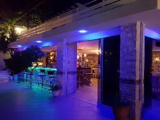 Doga Hotel - Image 1