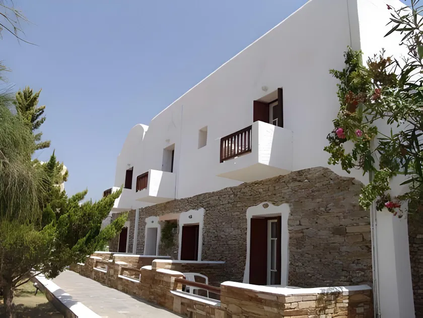 Yialos Ios Hotel - Image 1