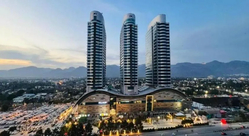 The Premier Centauras - Image 1