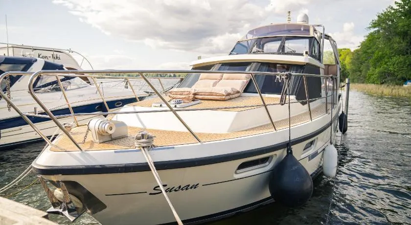 Yacht Susan - Jacht - TraumZeitBoot - exklusiver Festlieger in perfekter Lage am Scharmützelsee Bad Saarow - Image 1