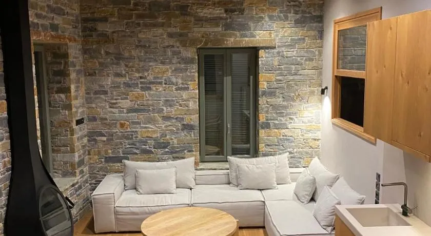EJ Boutique Suites - Image 1