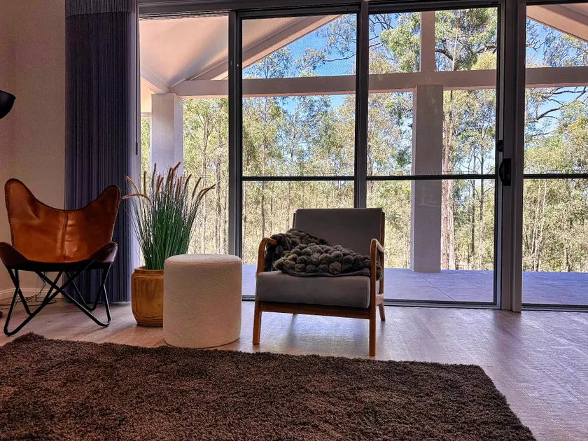 Team Luxury Home for Short or Long Stays - Image 1